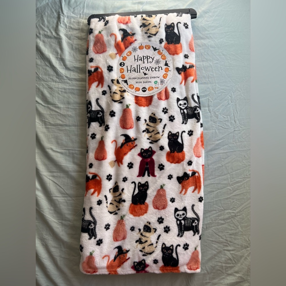 Happy Halloween Cat Costumes Plush Flannel Throw Blanket Mummy Vampire Skeleton